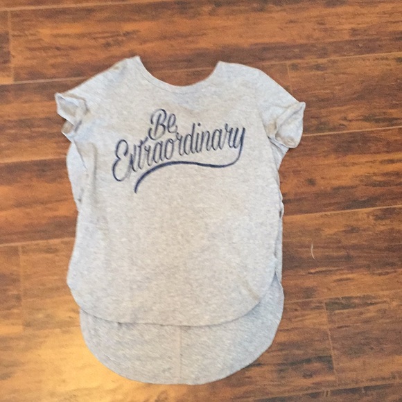 2 girls spring/summer shirts - Picture 4 of 5